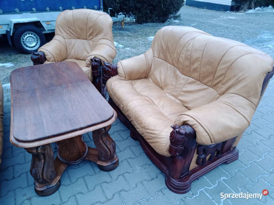 Komplet z Rzeźbami Głów Konia 321 i Ława KLER Kozy