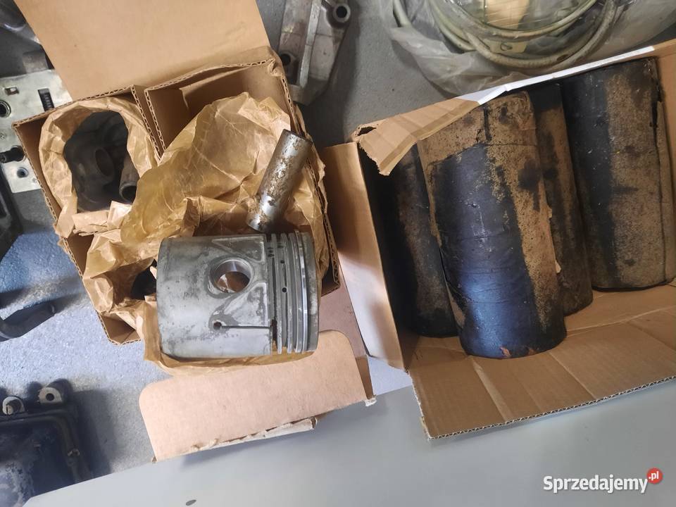 Komplet tloki tuleje pierścienie warszawa fso pomorskie Brusy