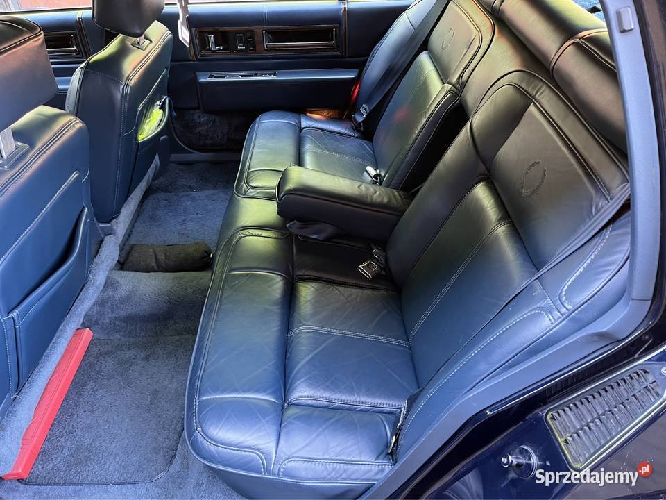 Cadillac Sedan de Ville Oryginał Szwajcaria Sedan / Limuzyna Opole