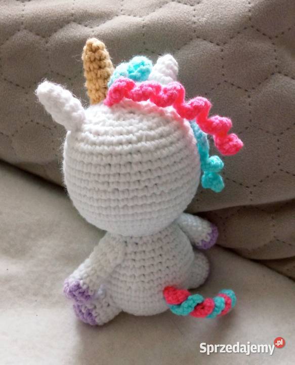 Jednorożec wykonany na szydełku Łask