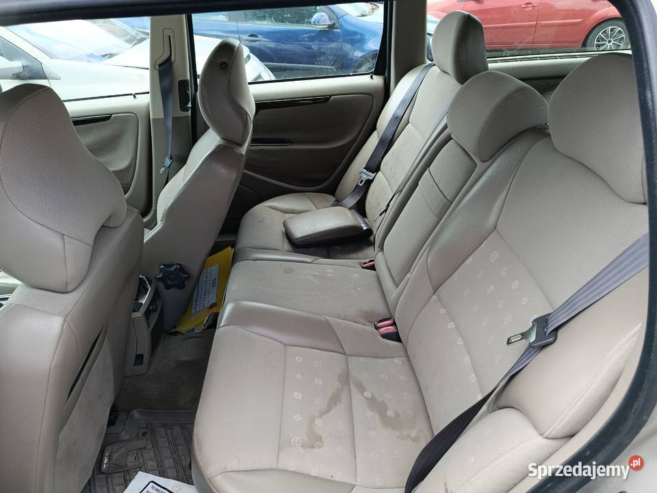 Volvo V70 24 2001 r dawca części osobowe wielkopolskie Szklarka Myślniewska