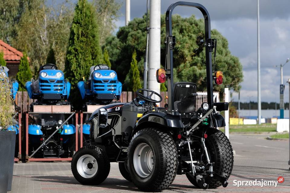 LS Tractor XJ25 HST 4x4 244 TURF Black Edition Tajęcina