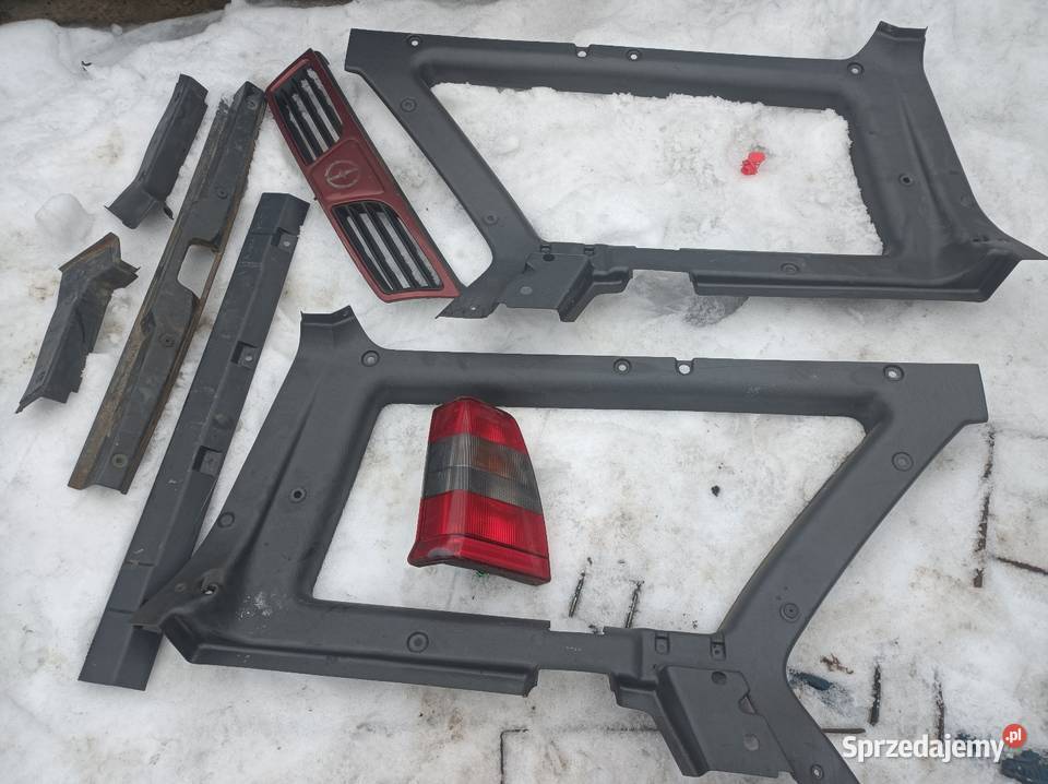 polonez kombi szyby klapa plastikitylne ramka Motoryzacja