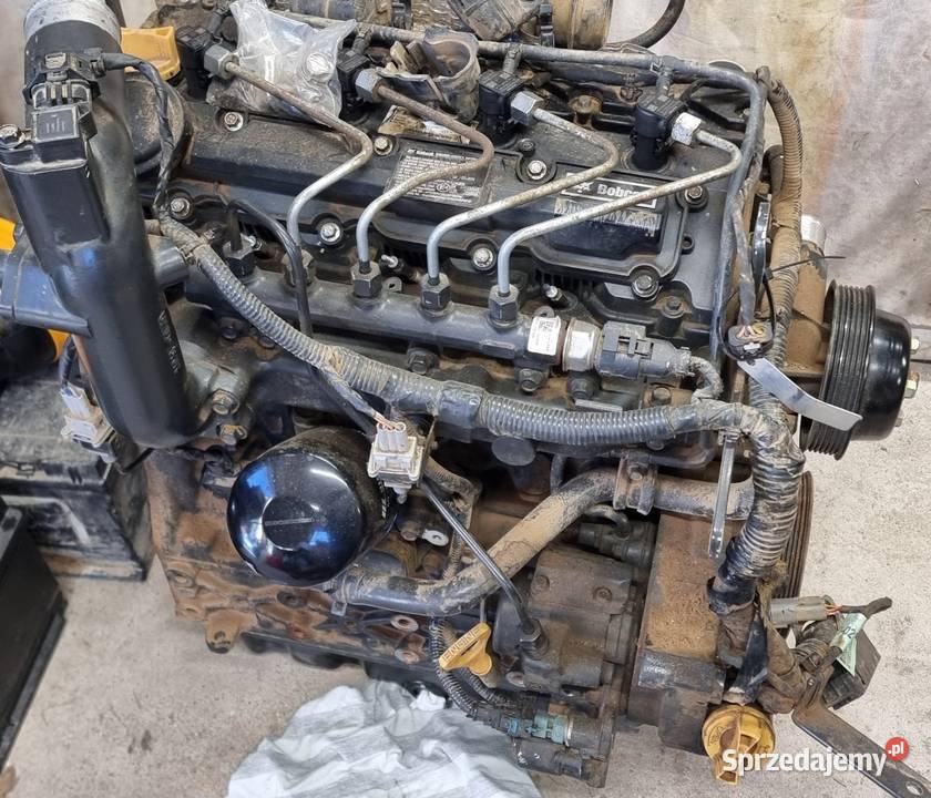 Silnik BOBCAT D24 z turbosprężarką wielkopolskie sprzedam