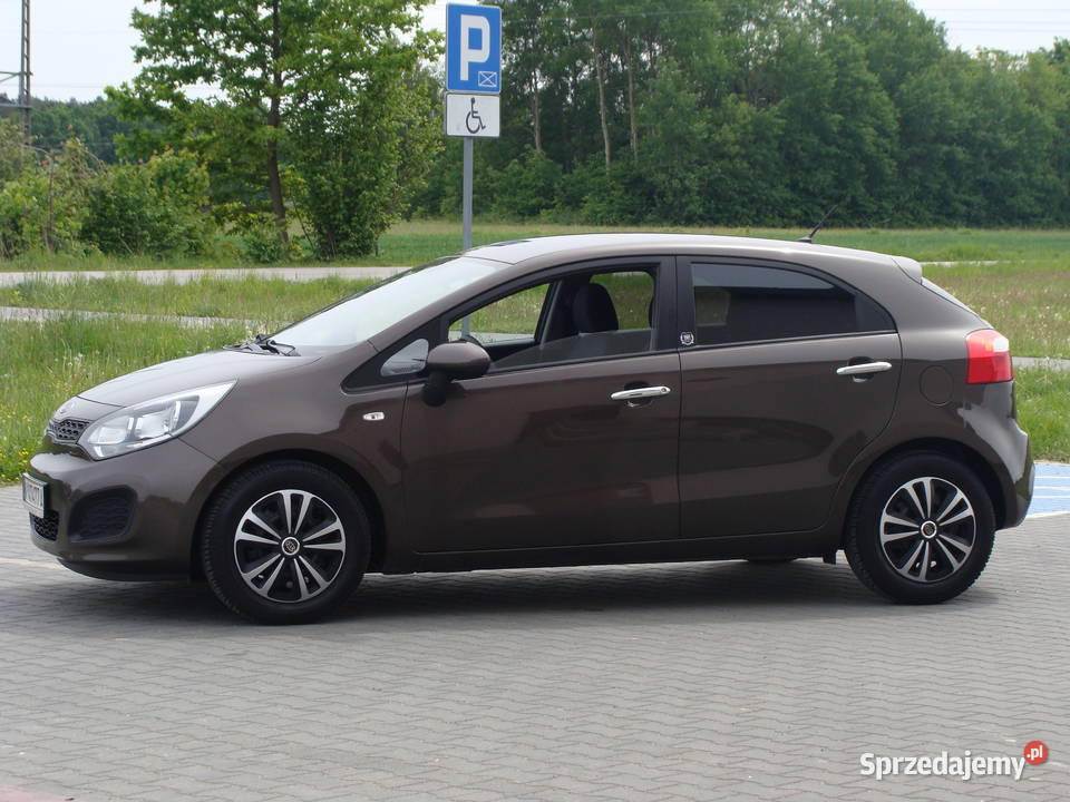 KIA RIO 12 86 benzyna sprowadzony isofix Radom