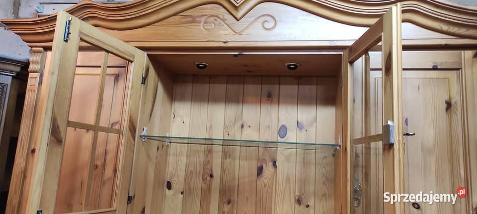 ładna witryna sosnowa kredens podświetlony z kujawsko-pomorskie Sypniewo sprzedam