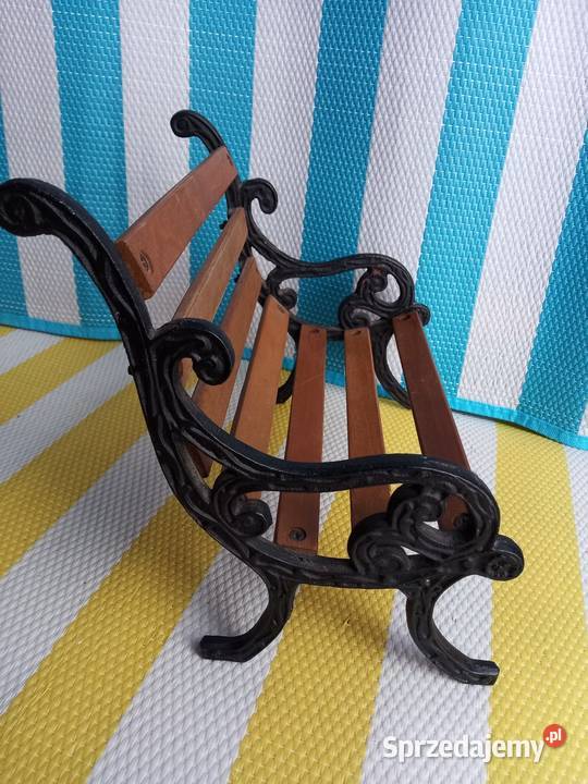 Ławeczkę sprzedam Borówno