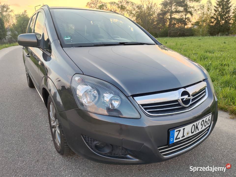 Opel Zafira 16 115 7osobowa klima idealny stan z Krosno