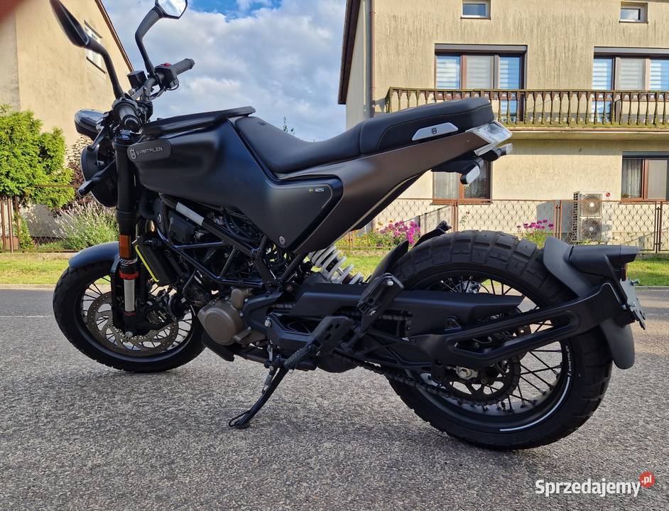 Husqvarna Svartpilen 125 NOWA 2220 A1B Transport Malanów