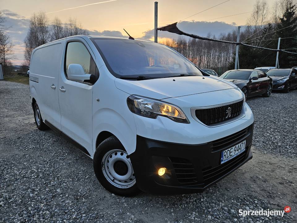 Full Super Stan 1 właściciel navi zarejestrowany czujnik parkowania Ładna