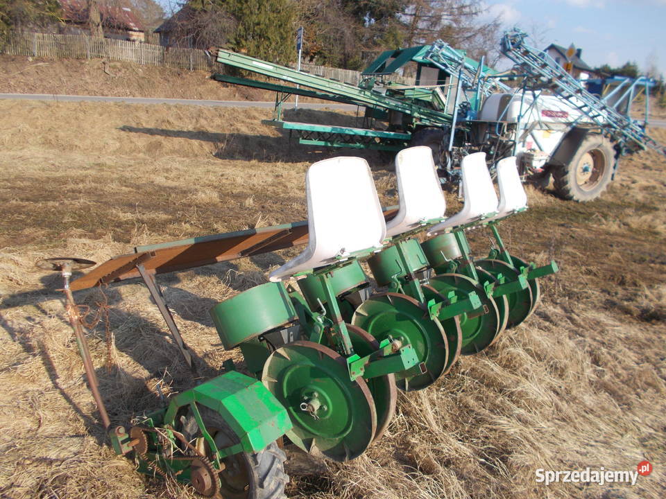 sadzarka do warzyw 4 rzędowa karuzelowa Karasiewo