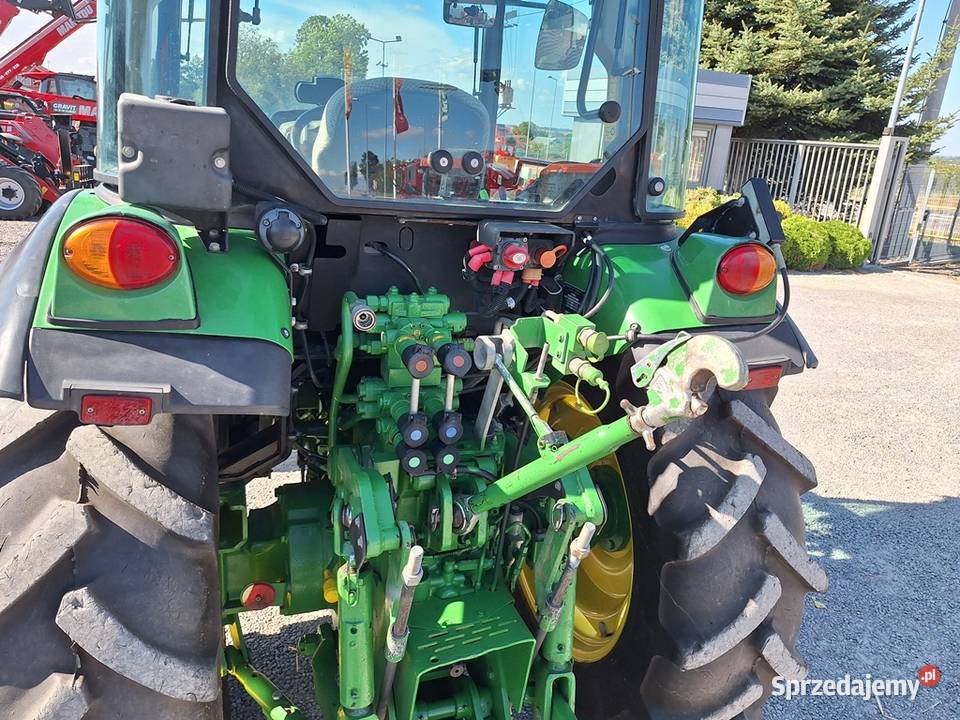 Ciągnik sadowniczy John Deere 5105 GF