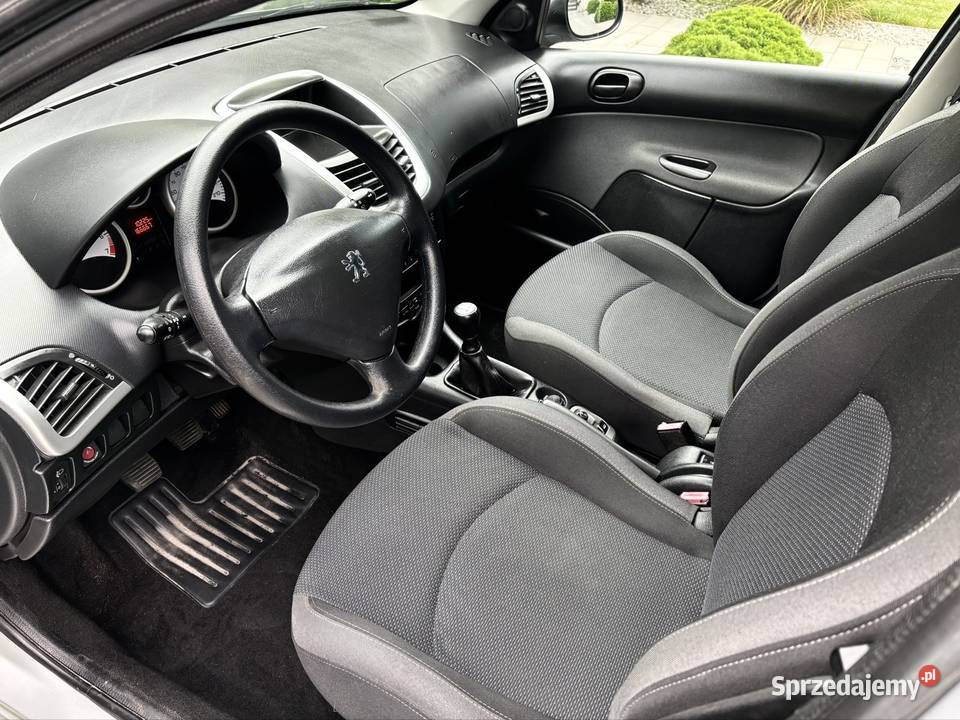 Peugeot 206 2011r 14 benzyna manualna Sieradz