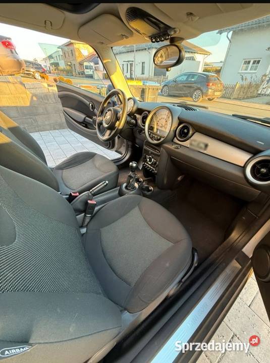 Mini Cooper Clubman 16 benzyna 122kw