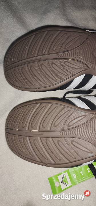 Nowe korki Adidas rozmiar 1 wkładka 17 Czarne Rzeszów