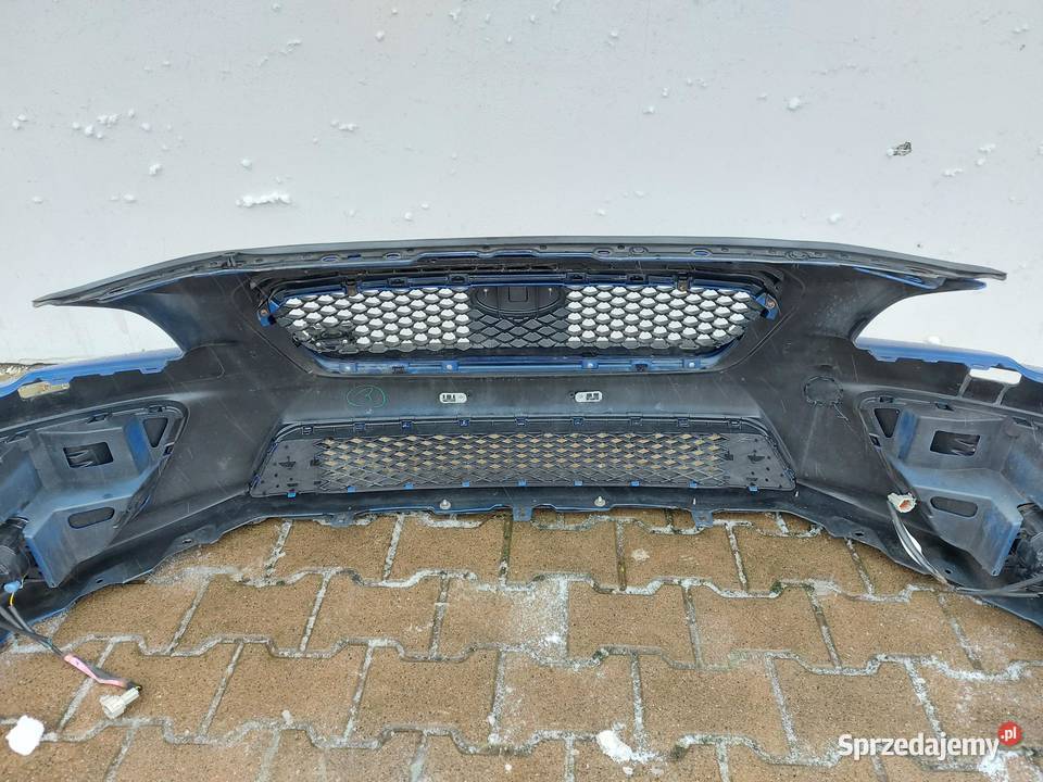 Subaru WRX STI 2015r zderzak przód przedni osobowe