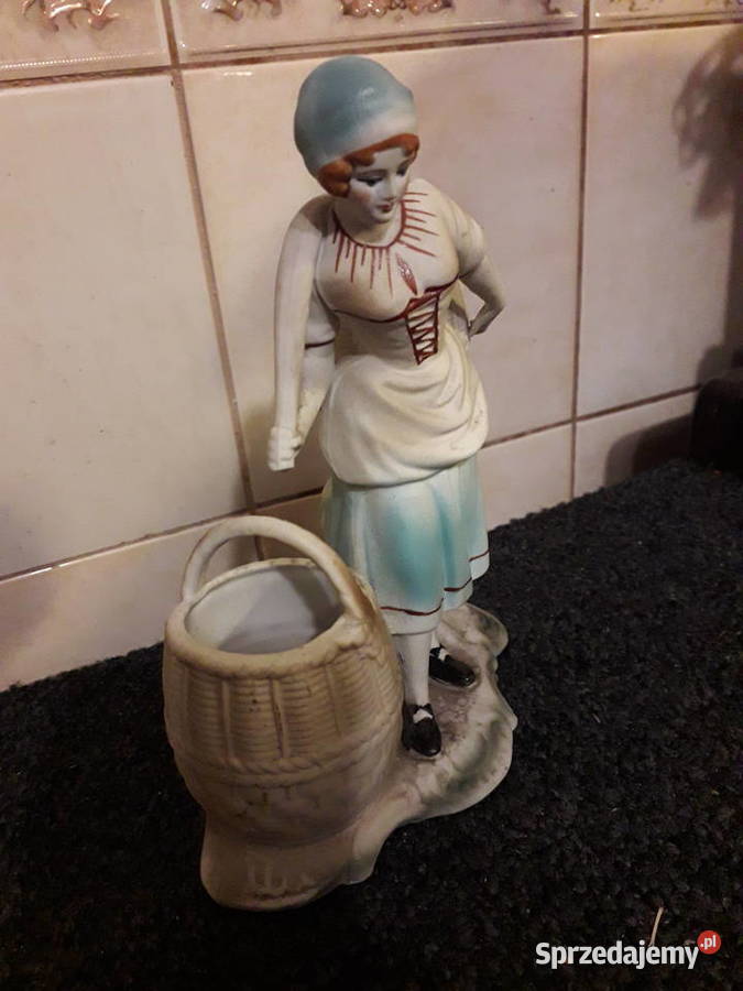 Figurka kobieta z koszami ARPO Made in Romania