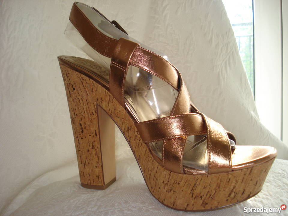 VINCE CAMUTO USA NATURALNY KOREKSKORAOrg 149 26cm