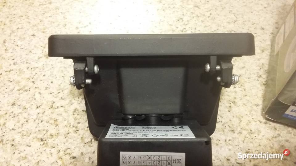 Naświetlacz LED Massive FES 175213010 NOWY Warszawa sprzedam