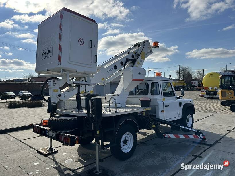 SAMOCHÓD SPECJALNYPODNOŚNIK KOSZOWY LAND ROVER manualna Tuliszków