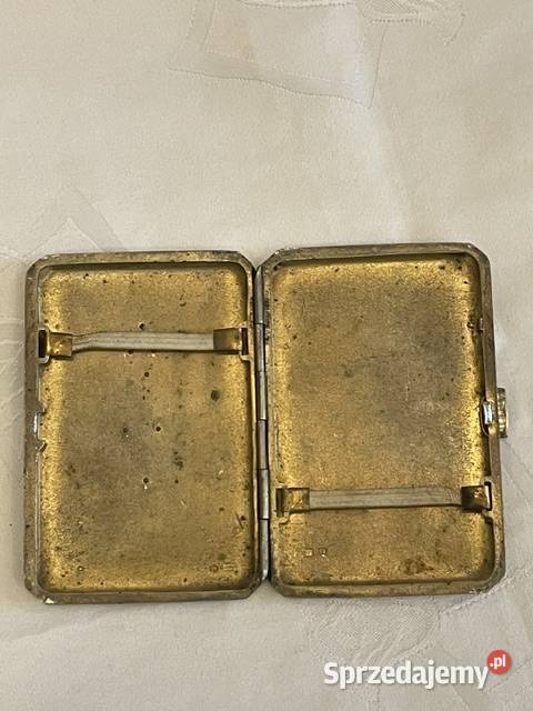 Papierośnica herbowa srebro 800 81 g sprzedam