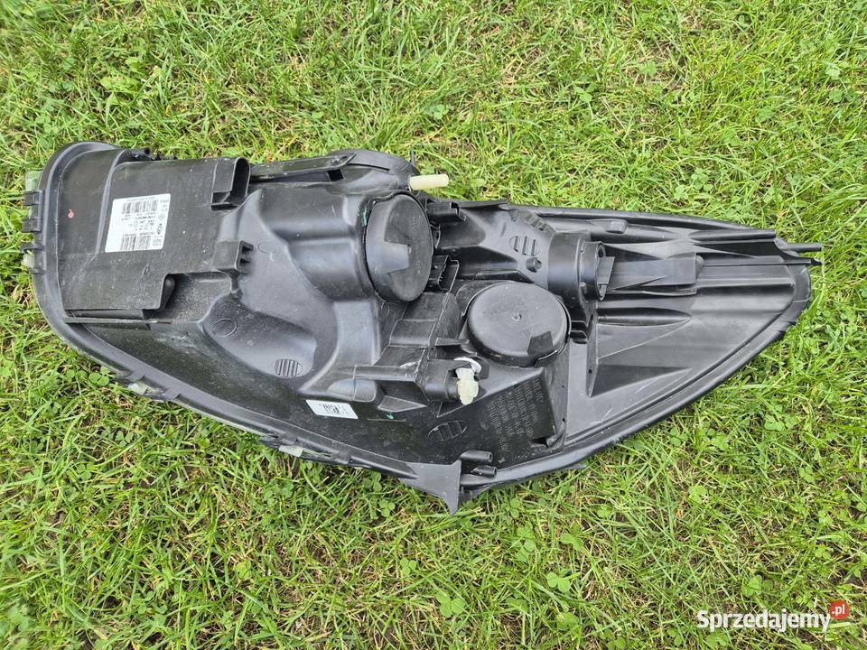Renault Clio IV 4 lift lampa przednia prawa Bucze