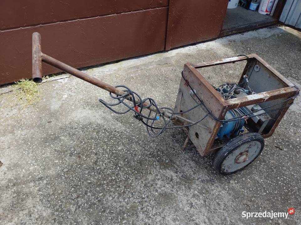 Sprzedam stary prostownik Rykoszyn sprzedam