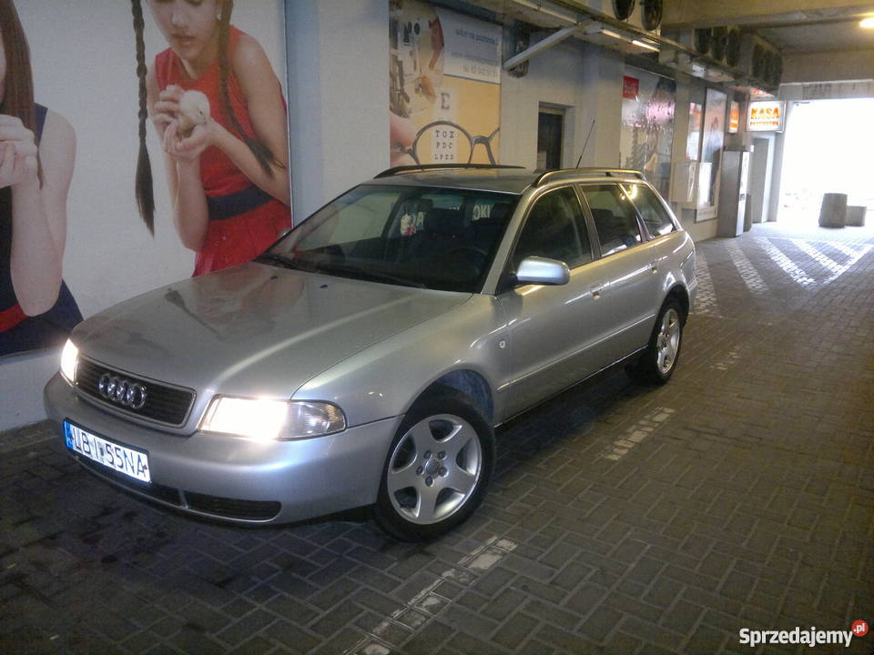 AUDI A4 19 TDI 110 1998r kombi światła przeciwmgłowe Warszawa