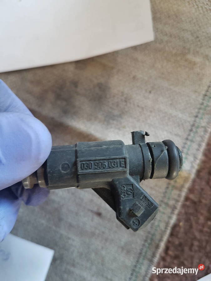 VOLKSWAGEN 10 14 BENZYNA WTRYSKIWACZ PALIWA sprzedam
