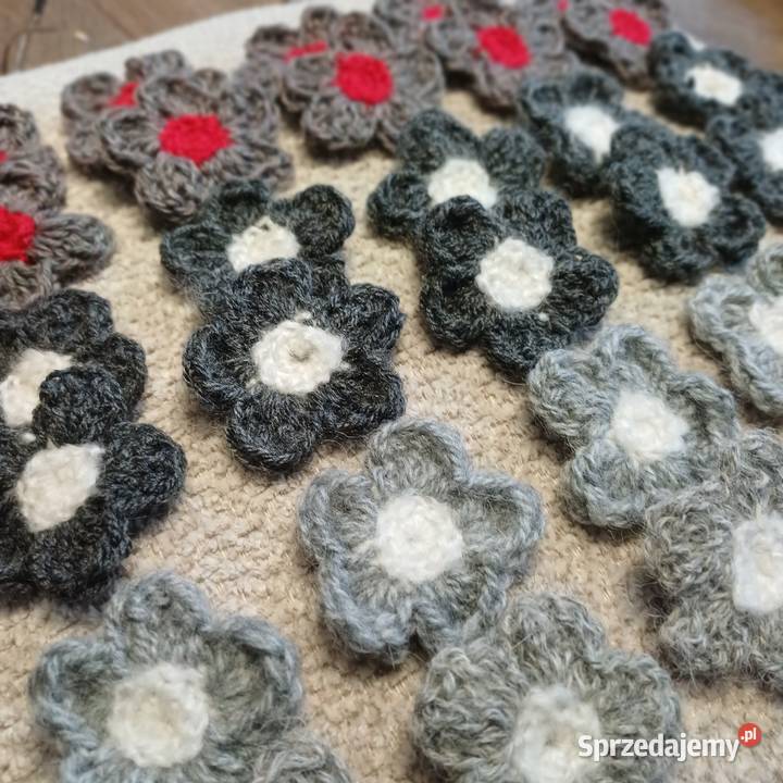 Kwiatki szydelkowe aplikacja kotylion Lidzbark Warmiński