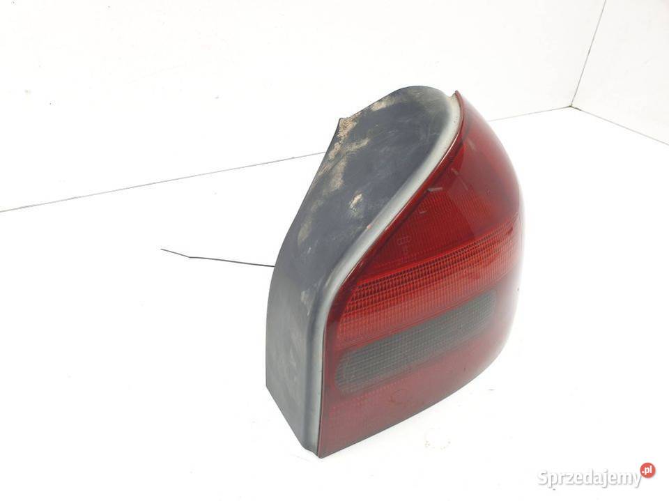LAMPA PRAWA TYŁ AUDI A3 8L 8L0945096