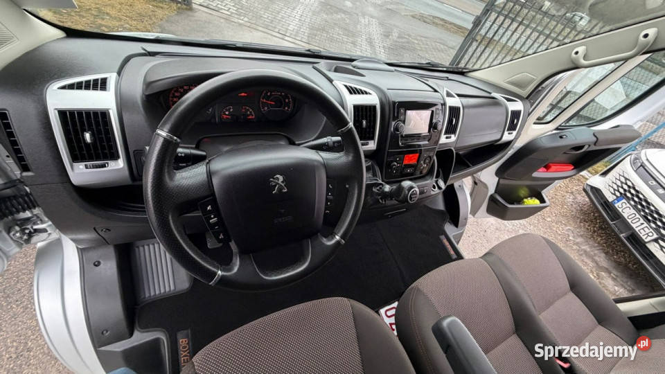 Peugeot Boxer BUS 9Osób światła przeciwmgielne