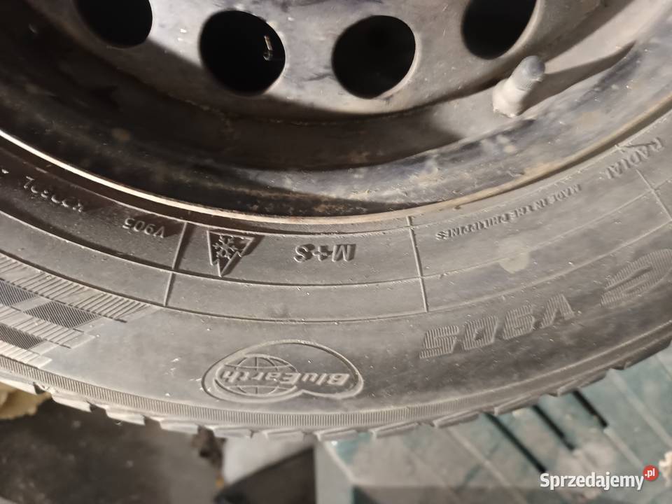 Koła z oponami zimowymi golf 5 16 Wołów