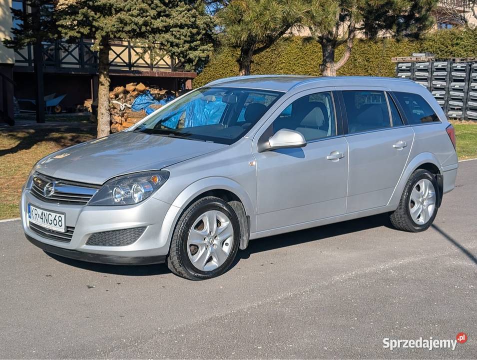 Opel Astra 2012r benzyna Polski Salon Astra Nowy Sącz
