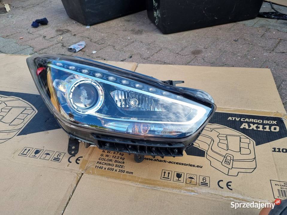 LAMPA PRAWA PRZEDNIA PRZÓD XENON HYUNDAI i40 osobowe wielkopolskie