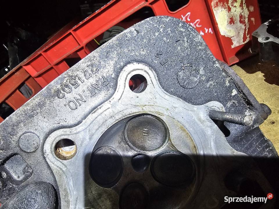 Suzuki DR 250 głowica zawór zawory sprężyna
