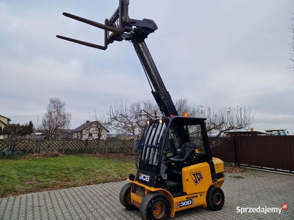 Wózek widłowy teleskopowy JCB TLT 30 D 3 tony JCB Ryżki