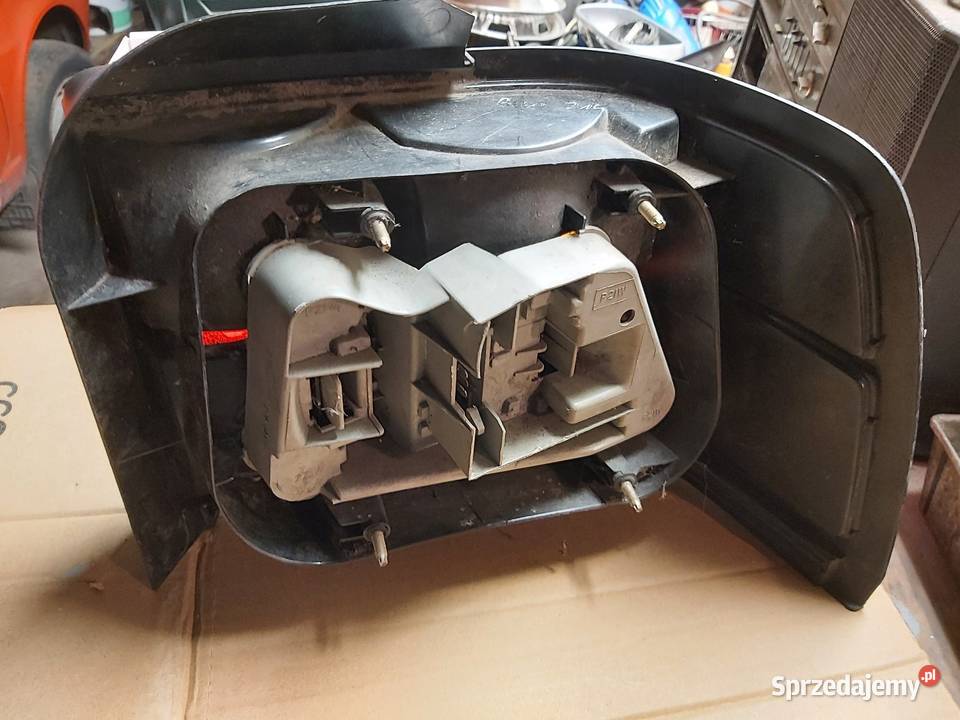 Lampa tylna ROVER 214 lewa osobowe Toruń sprzedam