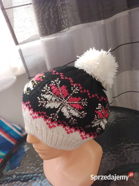 Czapka damska z pomponem Dla kobiet sprzedam