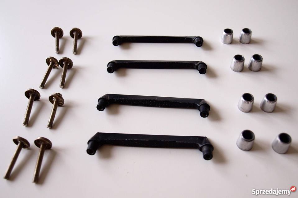 Uchyty meblowe z PRL Meble Kraków