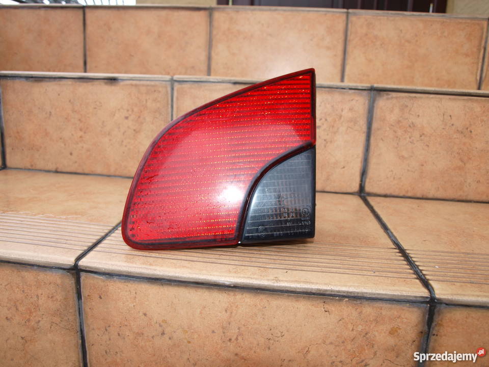 Peugeot 406 Kombi lampa prawa tył w klape 1996 Kalisz