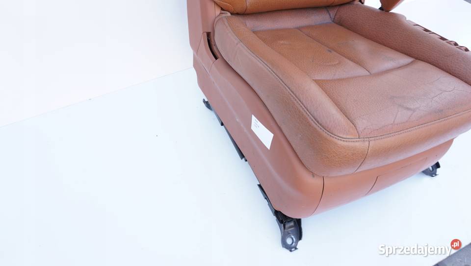FOTEL PASAŻERA PRAWY INFINITI FX35 FX45 20032008 osobowe Nowy Tomyśl
