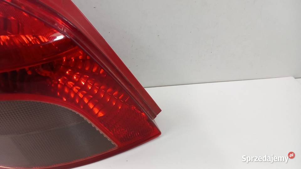 TOYOTA YARIS II HB LAMPA TYŁ LEWA wielkopolskie
