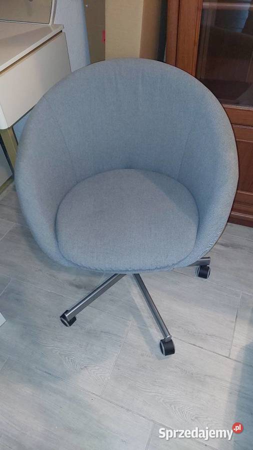 Fotel obrotowy Ikea Skruvsta 69cm Poznań