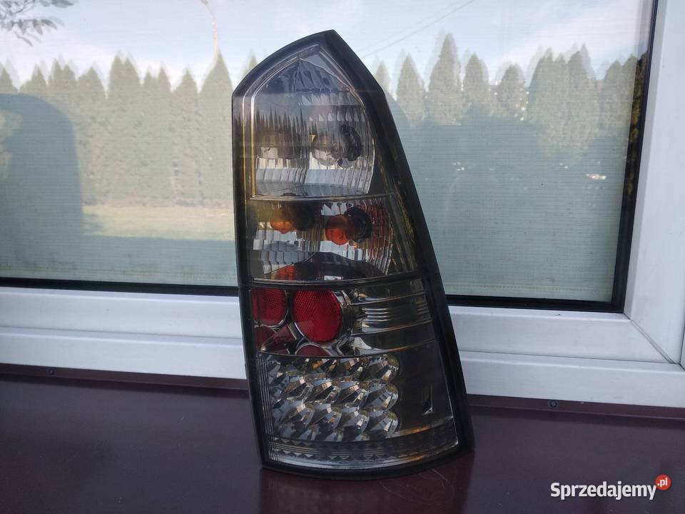 Ford Focus MK1 kombi lampy tył tylne komplet LED osobowe Sieradz