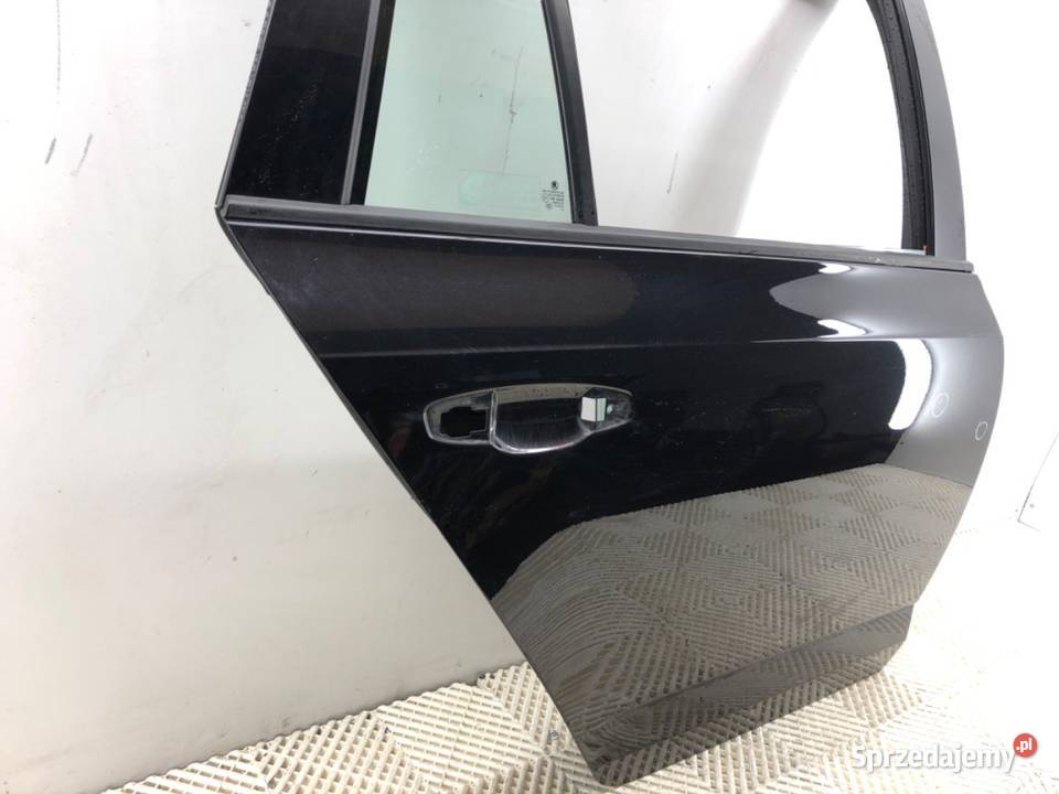 DRZWI PRAWY TYŁ SKODA OCTAVIA III Kombi CZARNY podkarpackie sprzedam