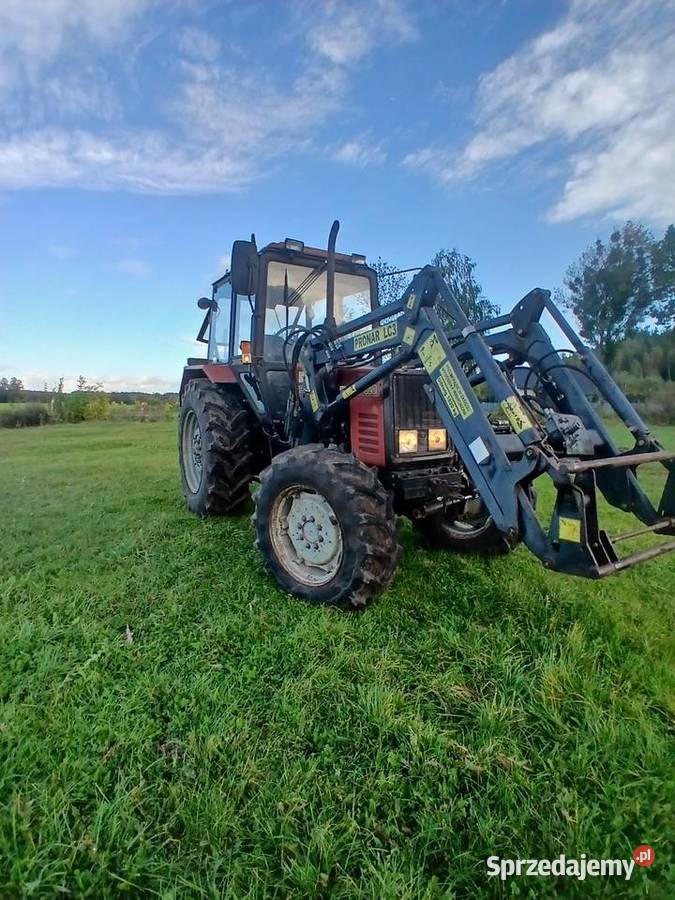 Ciągnik rolniczy Belarus 820 z turem Napęd 4x4