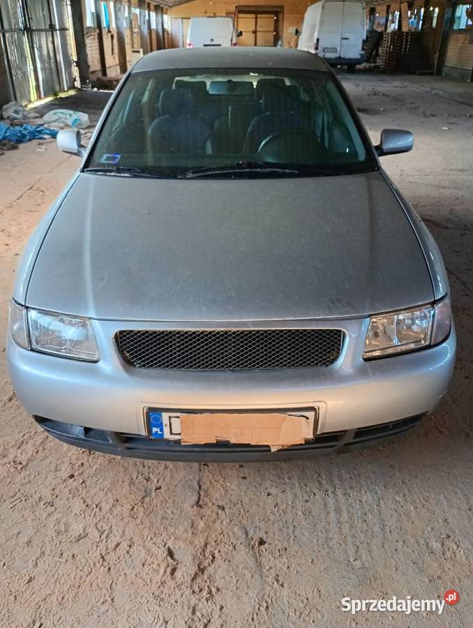 Audi A3 20 benzyna jeżdżący Całość na czesci Zamość