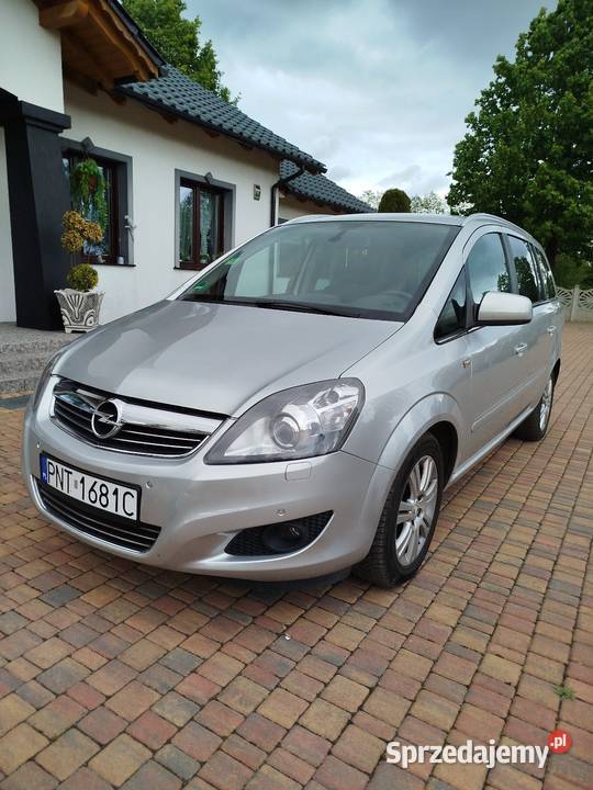 Opel Zafira automat 2012 stan Boruja Nowa
