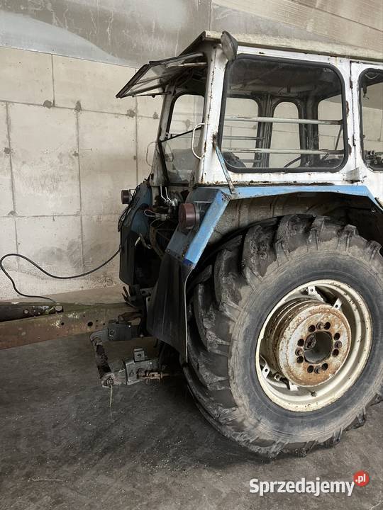 Fortschritt ZT 300 z przednim tuzem i widlakiem Wieluń